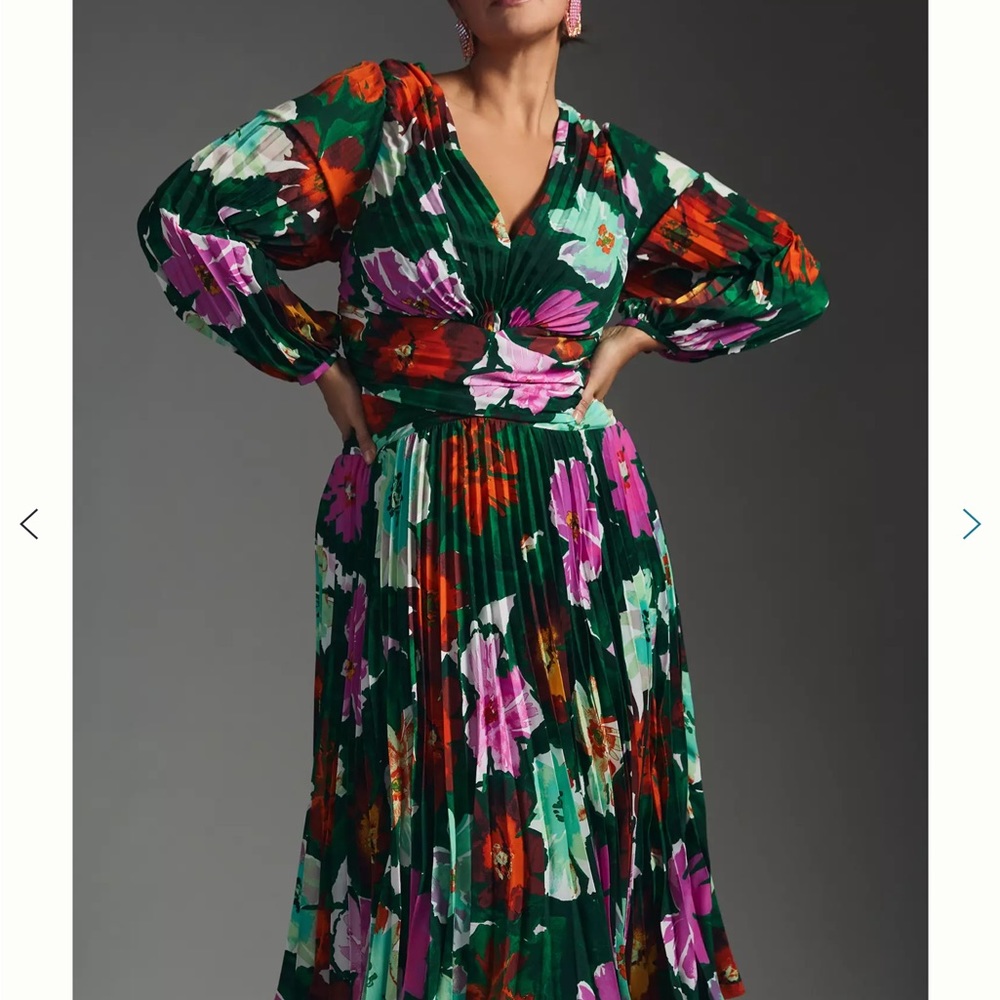 Anthropologie Pleated V-Neck Dress NWT size 6 - Picture 9 of 12